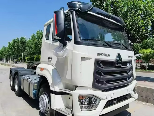 Caminh&atilde;o trator HOWO NX