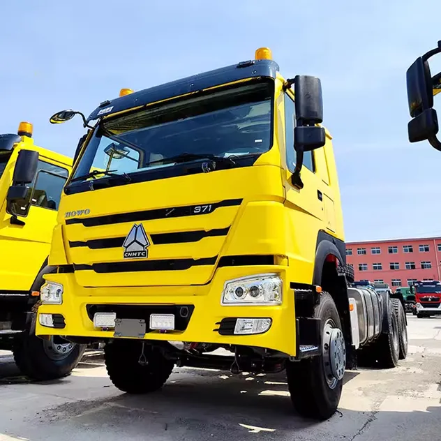 Caminh&atilde;o trator de 10 rodas para transporte da ind&uacute;stria da constru&ccedil;&atilde;o
